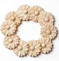 10PCS Wood Round Flower Appliques, Unpainted Wood Appliques Carved Craft Decals for Home Furniture Chests Cabinet Door DIY Decor, 3cm Diameter